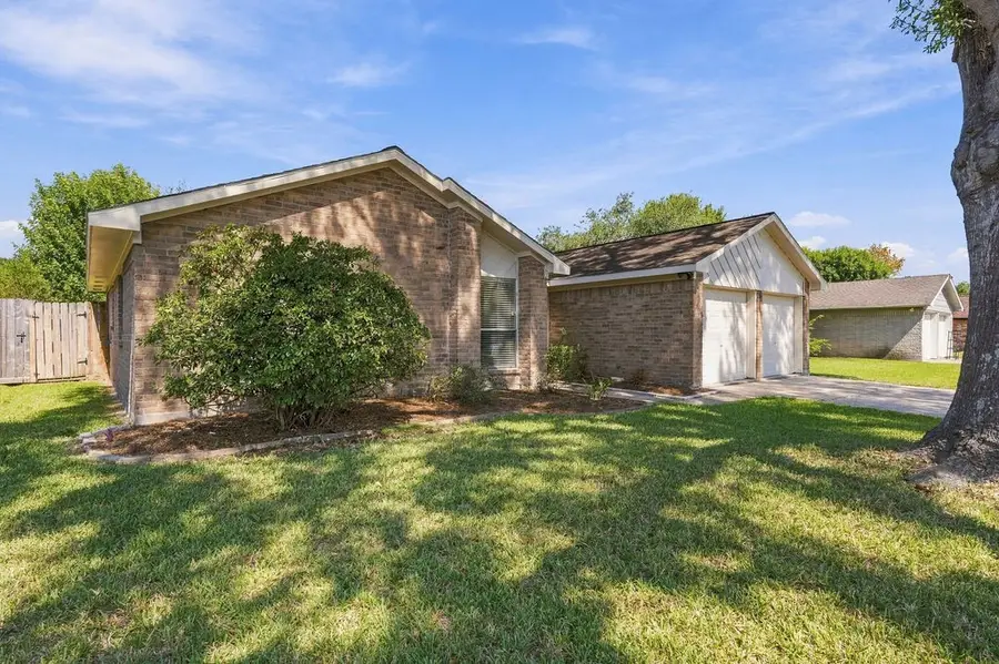 407 Ironbark Drive, Webster, TX 77598 - #2