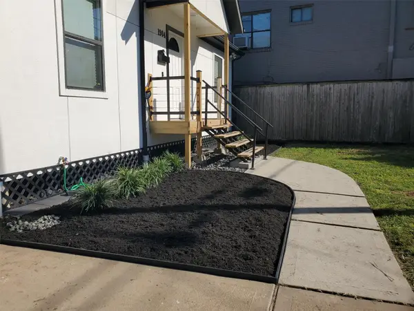 1904 Davis Street, Houston, TX 77026