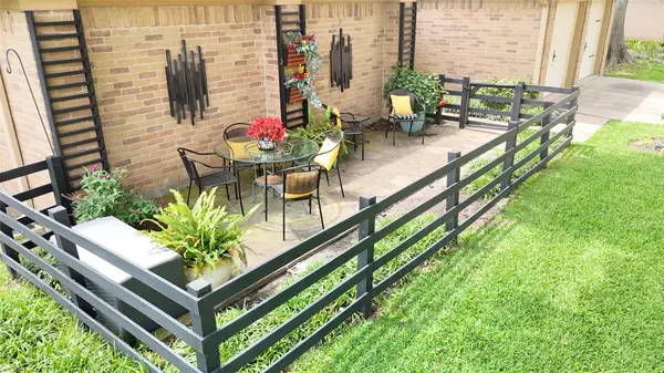 442 Elder Vista Drive, Houston, TX 77598