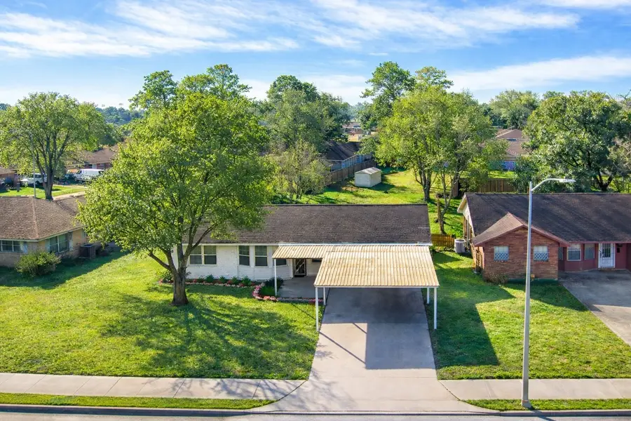 506 Edgebrook Drive, Houston, TX 77034 - Image #2