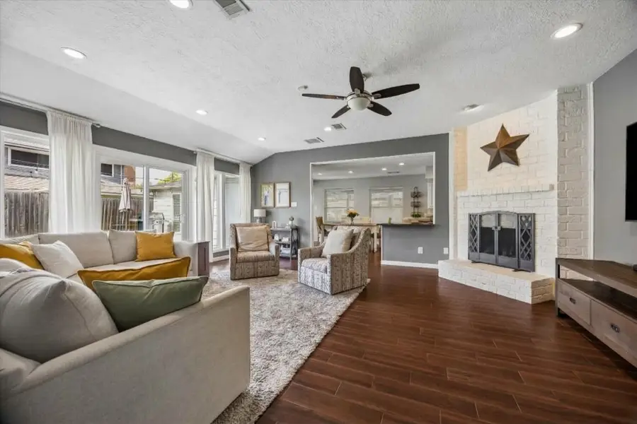 906 Walnut Bend Lane, Houston, TX 77042 - #2