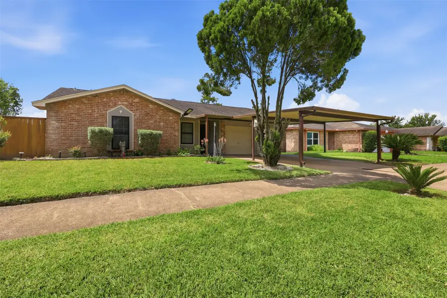 5065 E Ridge Creek Drive, Houston, TX 77053 - #2