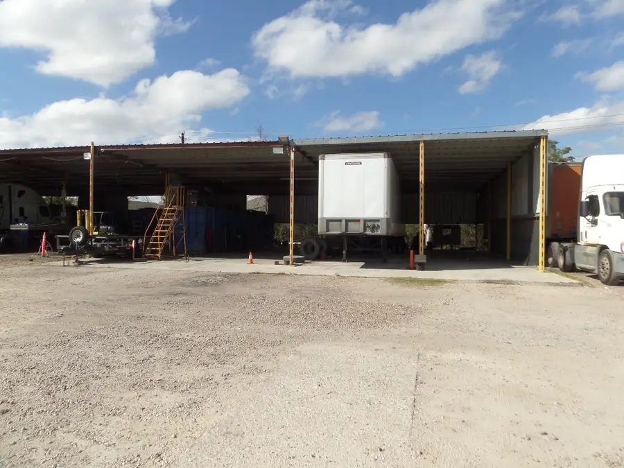 9700 Mykawa Road, Houston, TX 77048 - Image #2