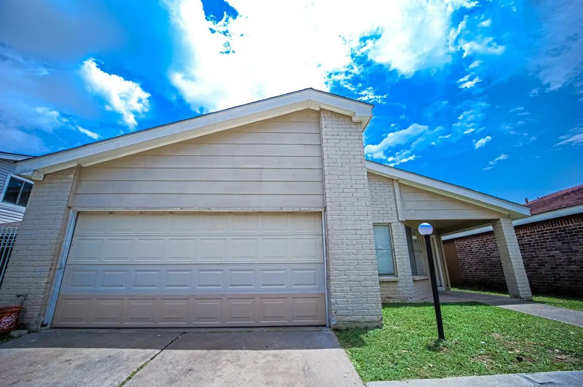 6411 Briar Glade Drive, Houston, TX 77072 - Image #1