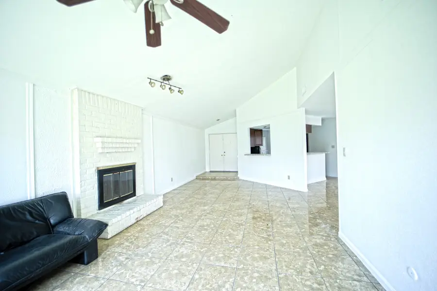 6411 Briar Glade Drive, Houston, TX 77072 - Image #2