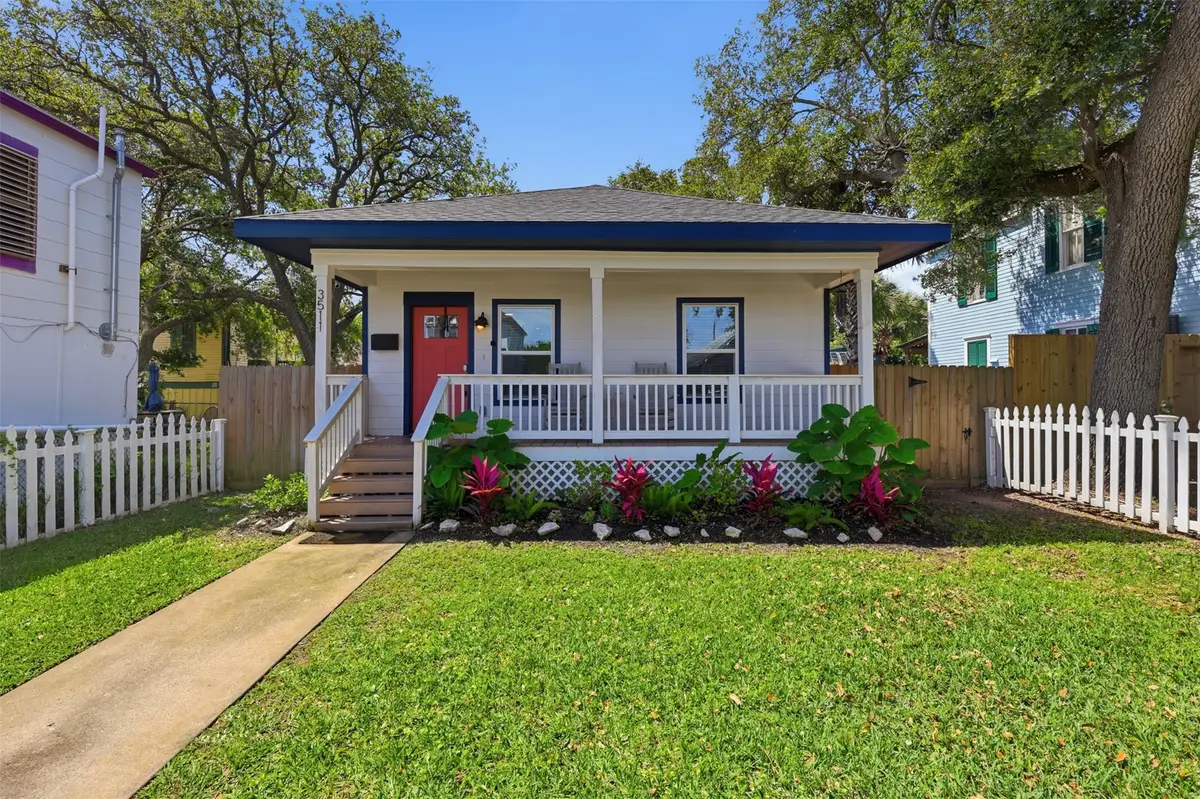 3511 Avenue Q, Galveston, TX 77550 - #1