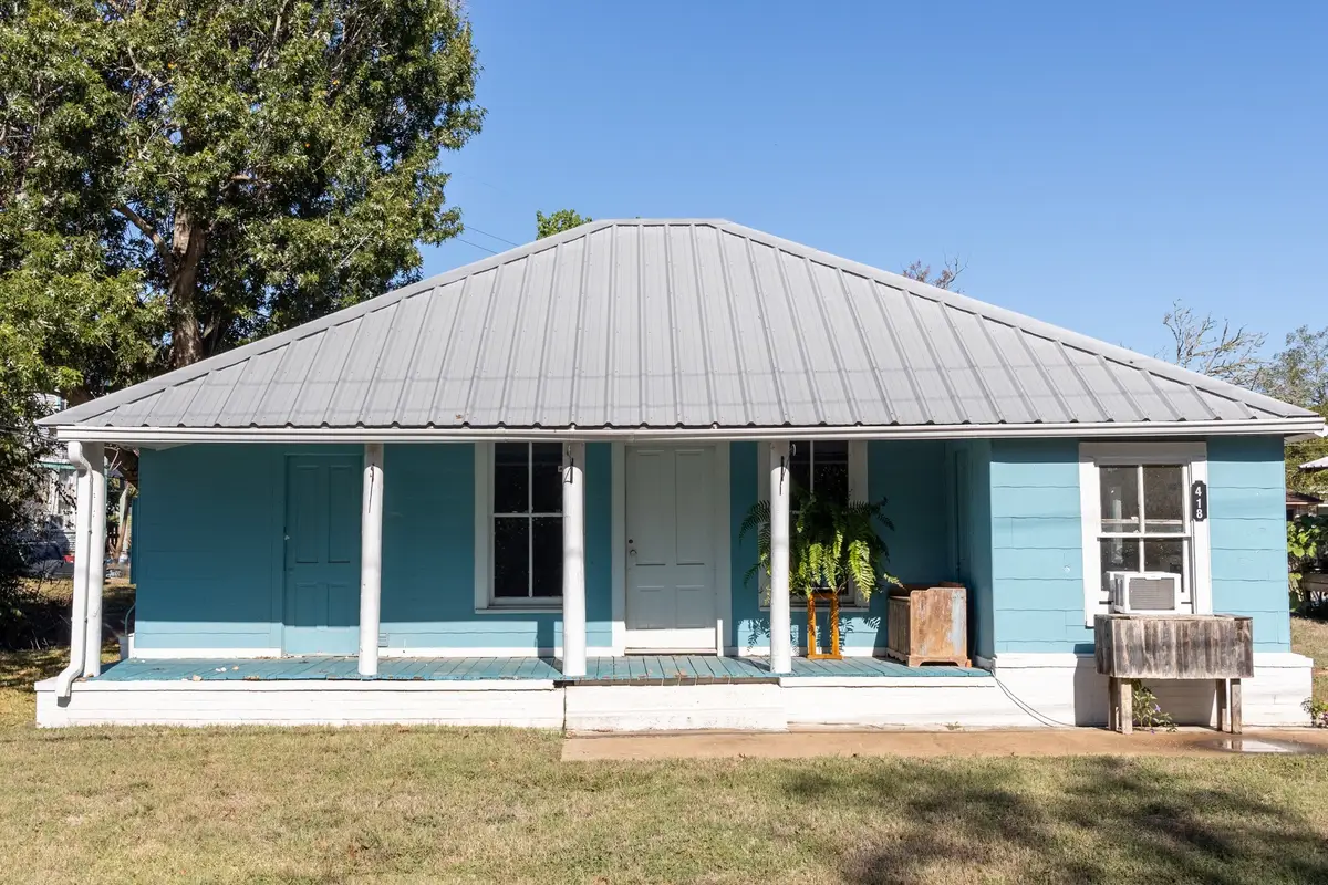 418 W Austin Street, Bellville, TX 77418 - Image #1