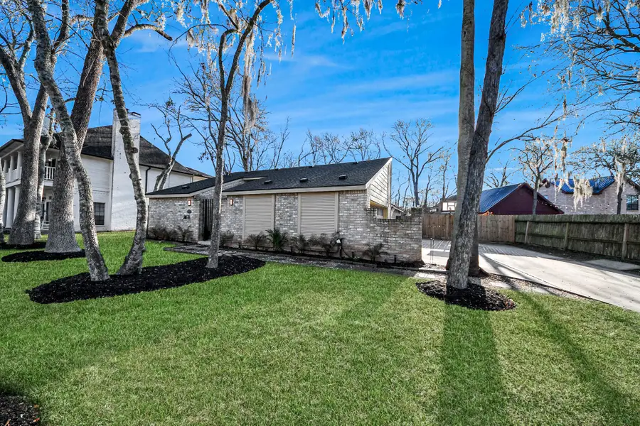 1710 Wildwood Lane, Richmond, TX 77406 - Image #2