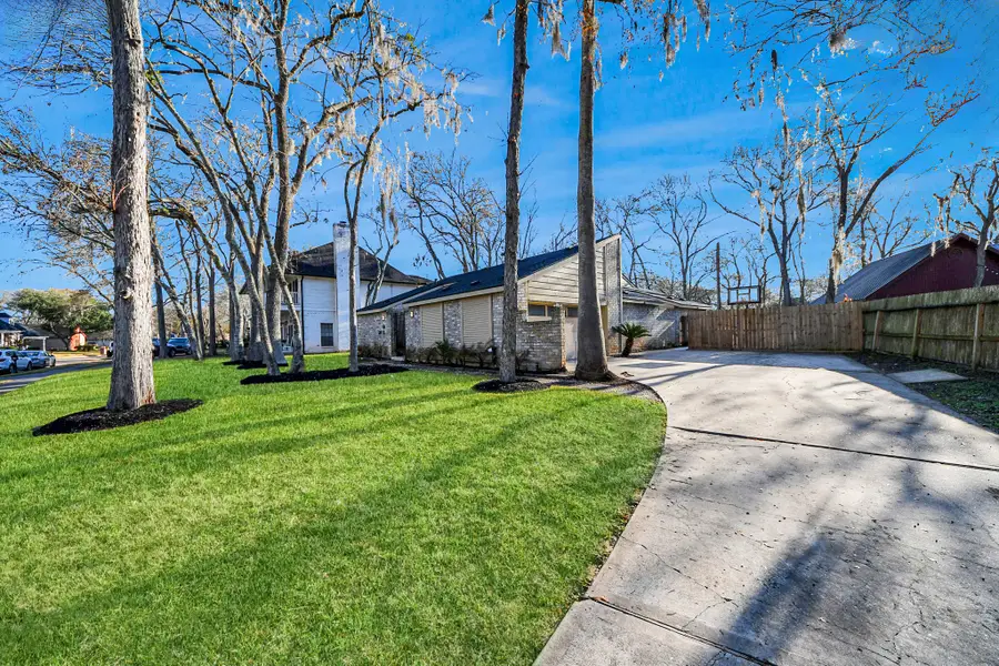 1710 Wildwood Lane, Richmond, TX 77406 - Image #3