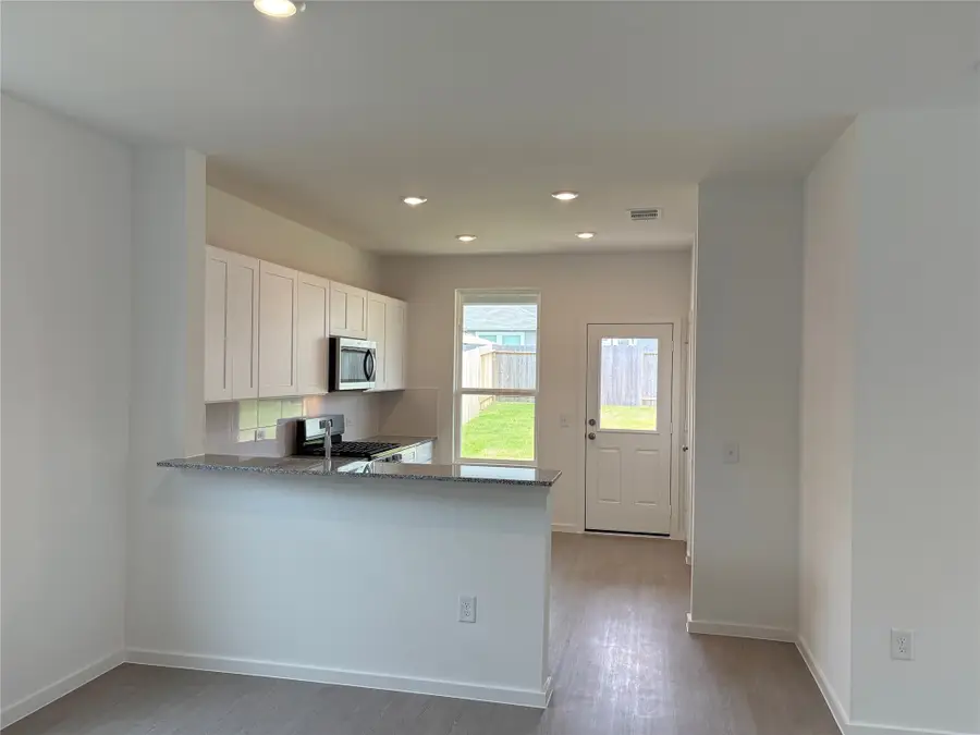 26017 Hampshire Drive, Magnolia, TX 77355 - Image #3