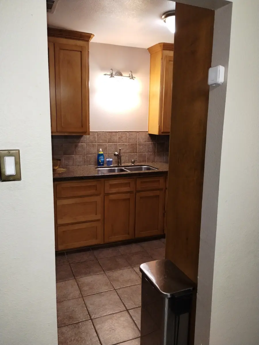 206 Camellia Street, Lake Jackson, TX 77566 - #3