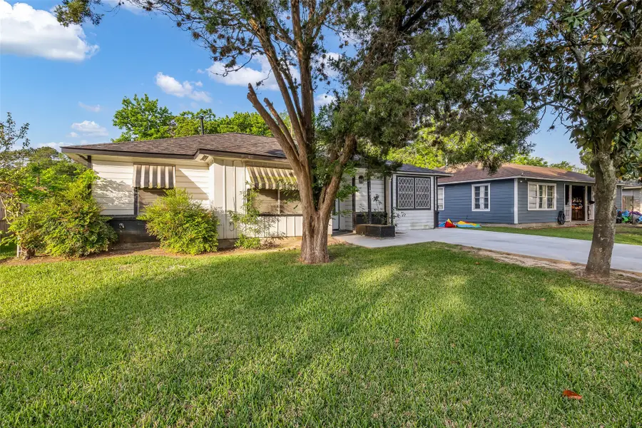 1901 Texoma Street, Baytown, TX 77520 - #2