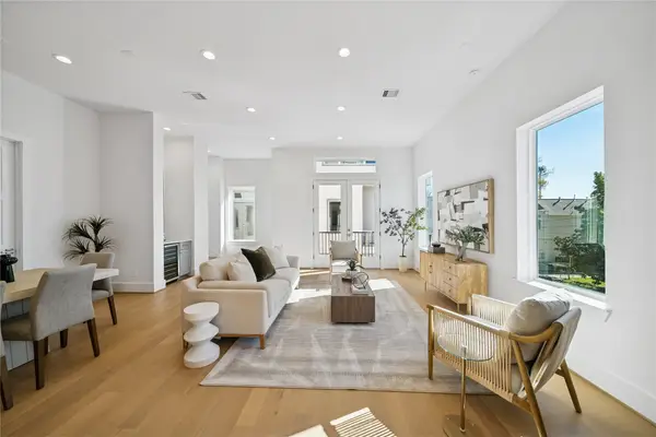 1403 W 21st St #A, Houston, TX 77008