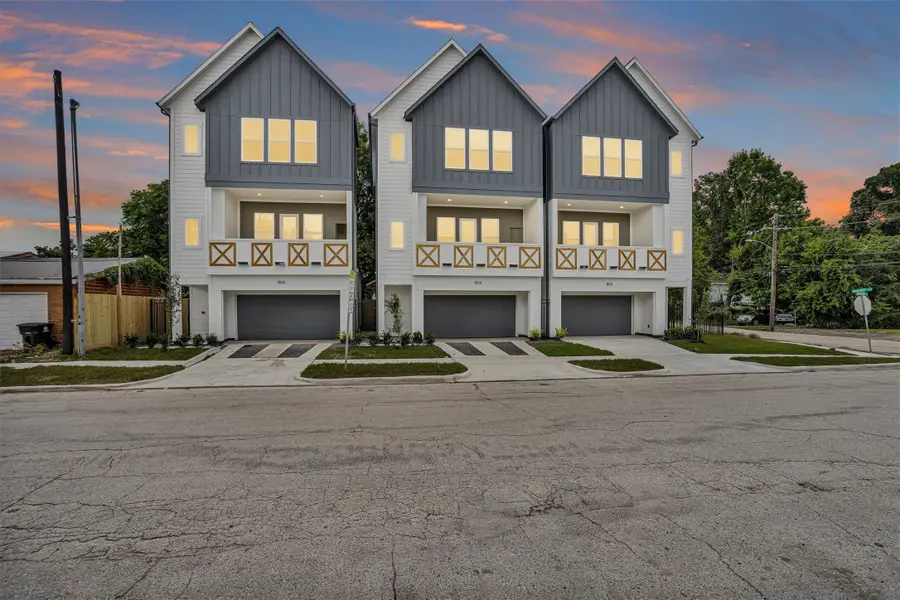 806 Schweikhardt St, Houston, TX 77020 - #2