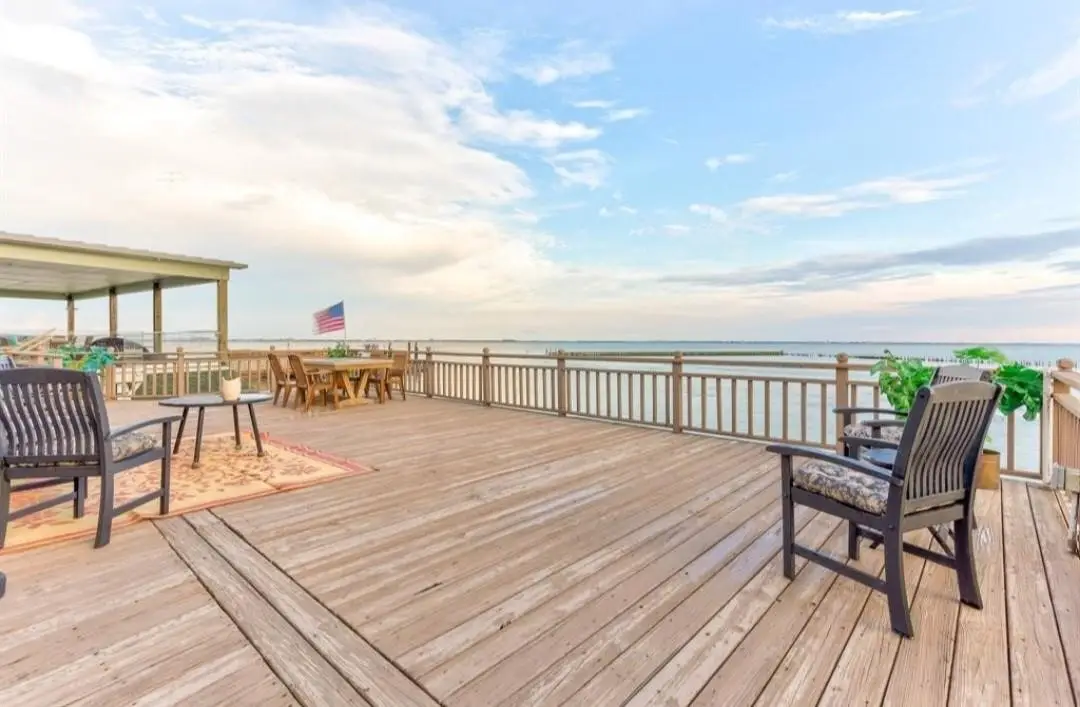 423 Hana Drive, Tiki Island, TX 77554 - #1