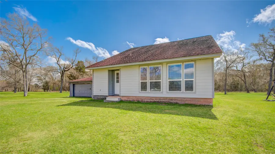 3067 Cr-580, West Columbia, TX 77486 - #3