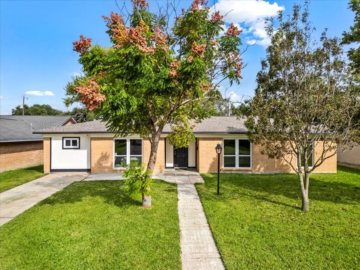 2006 17th Avenue N, Texas City, TX 77590 - #1