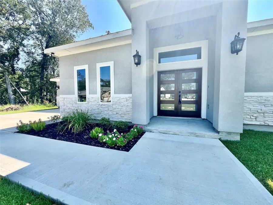 461 Spanish Drive, Dayton, TX 77535 - Image #3