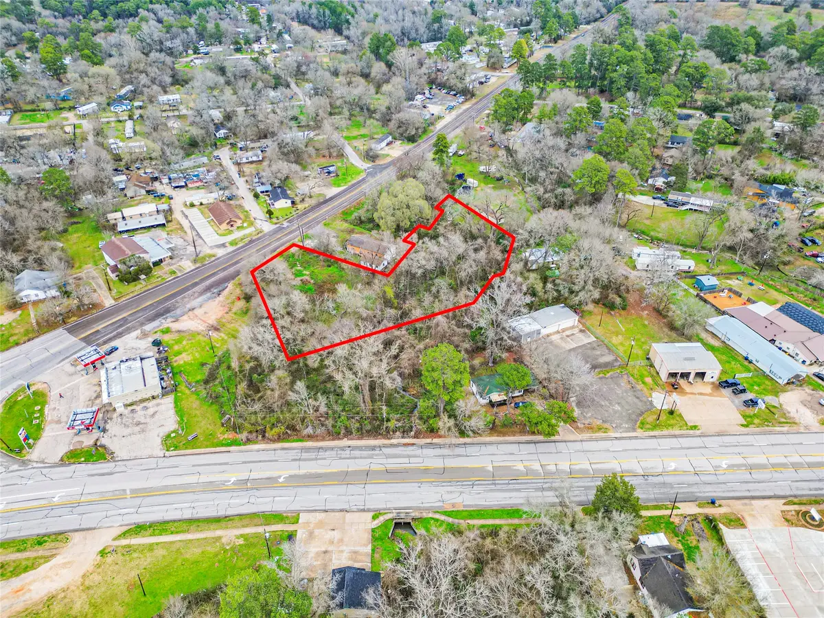 218 Highway 30 E E, Huntsville, TX 77320 - #1