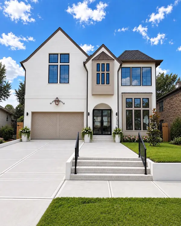 2325 Wroxton Road, Houston, TX 77005