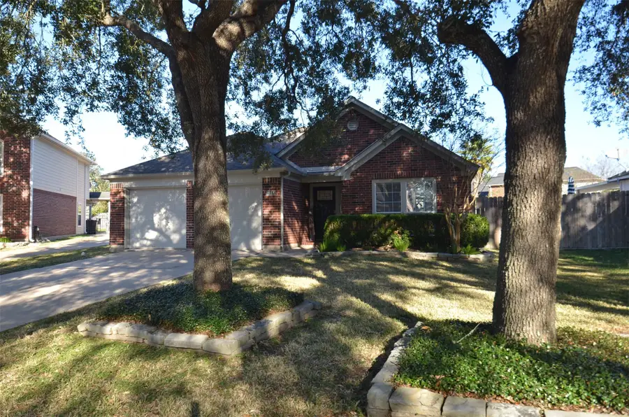 2018 Clara Lake Court, Richmond, TX 77406 - Image #2