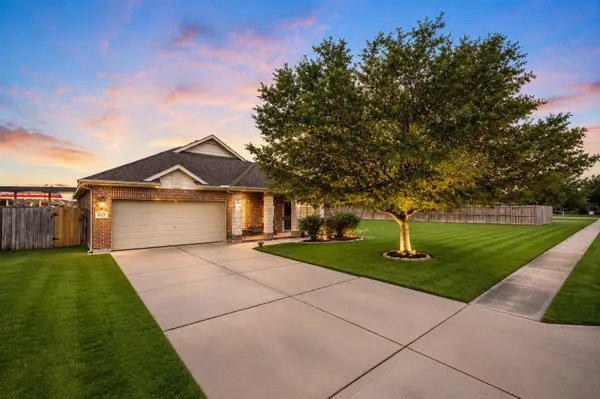 8227 Shady Grove, Baytown, TX 77523