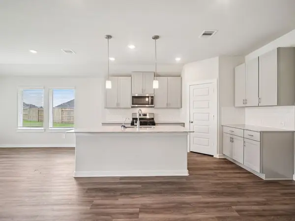 5205 Redbud Valley Drive, Pearland, TX 77584