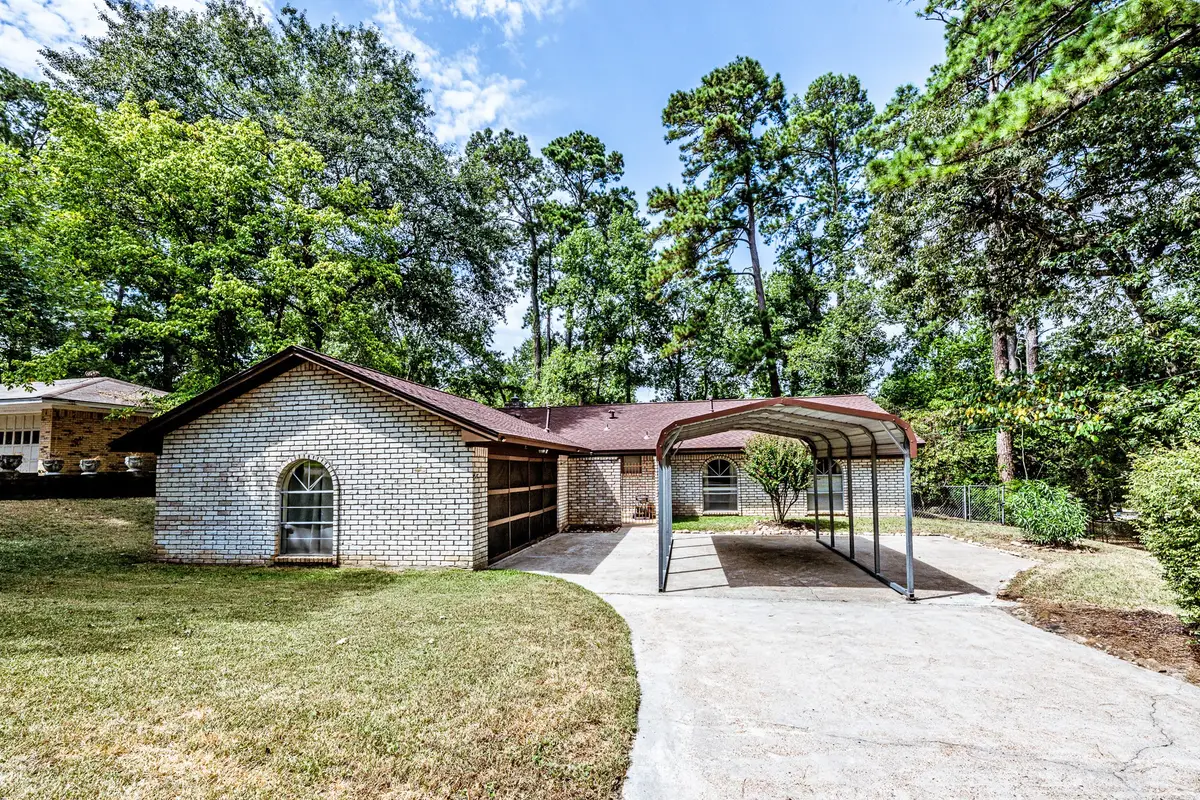 323 Park Hill Street, Huntsville, TX 77340 - #1