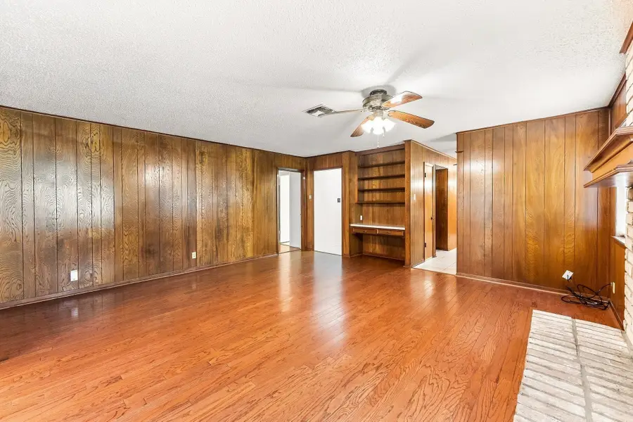 323 Park Hill Street, Huntsville, TX 77340 - #3