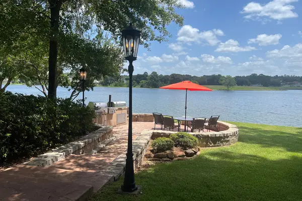 852 Overbrook Drive, Huntsville, TX 77340