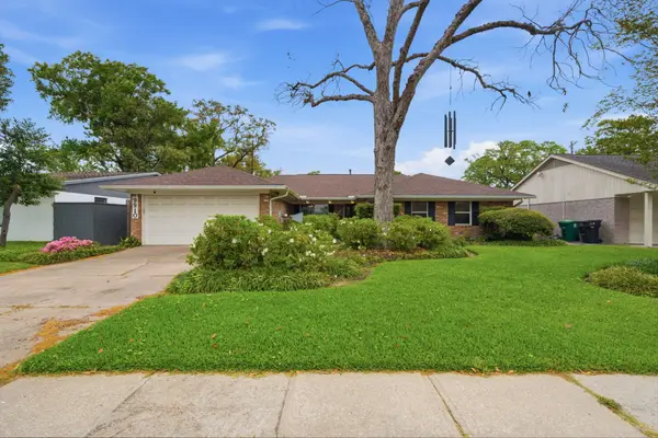 9910 Pine Lake Drive, Houston, TX 77055