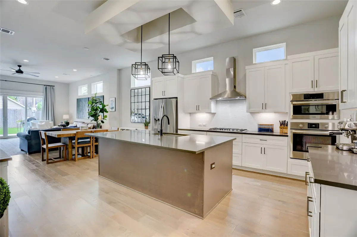 1022 Dorothy Street, Houston, TX 77008 - Image #1