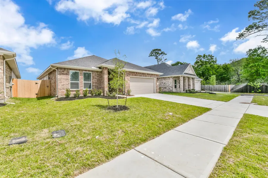 3015 King Oaks Street, Baytown, TX 77251 - #2
