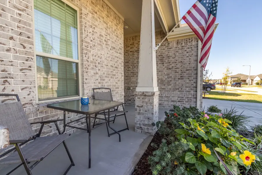 336 Paso Fino Drive, Alvin, TX 77511 - Image #2