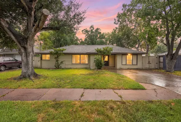 6229 Carew Street, Houston, TX 77074