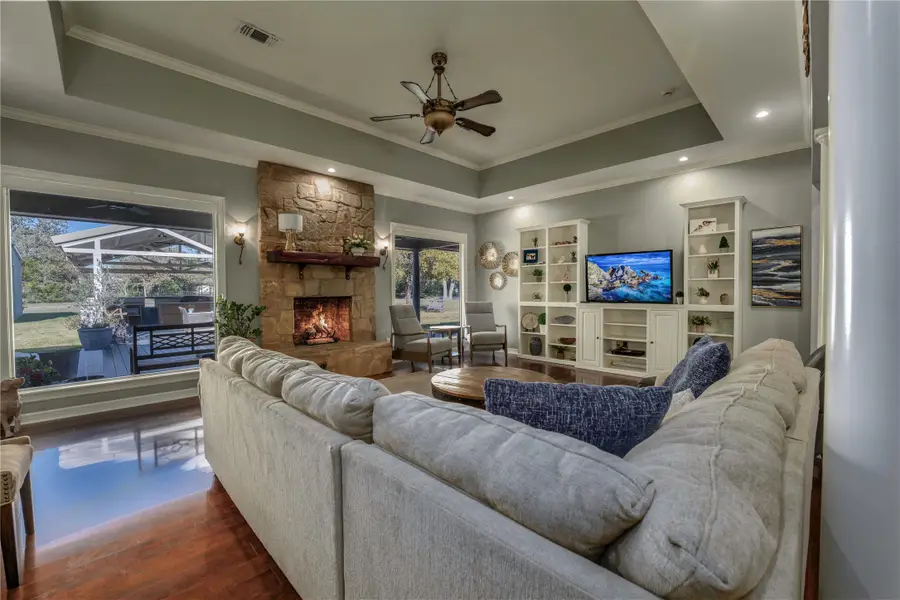 1820 Guenther Road, La Grange, TX 78945 - Image #3