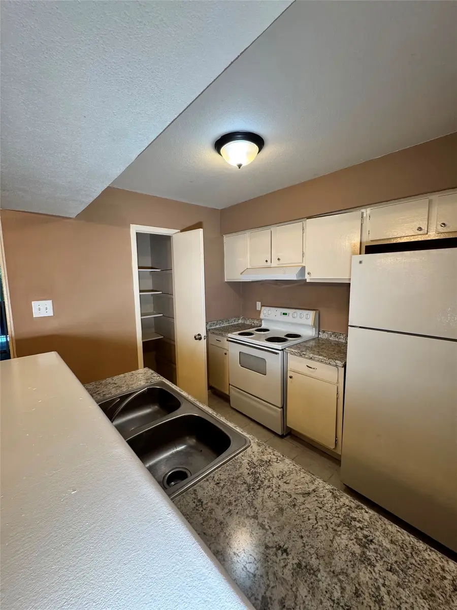 8201 Richmond #12, Houston, TX 77063 - #3