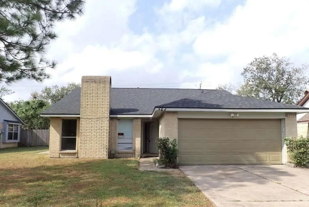 327 Oakdale Drive, Stafford, TX 77477 - Image #1