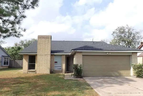 327 Oakdale Drive, Stafford, TX 77477