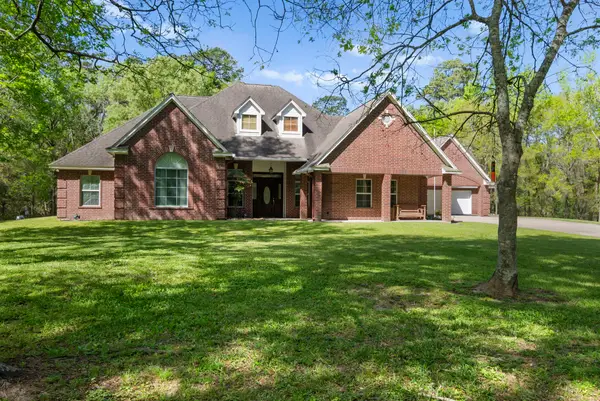 15524 Jim Branch Road, Old River Winfree, TX 77535