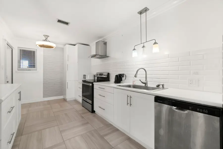 2824 Briarhurst Drive #14, Houston, TX 77057 - Image #3