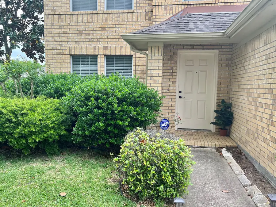 155 Green Isle Avenue, Dickinson, TX 77539 - Image #3