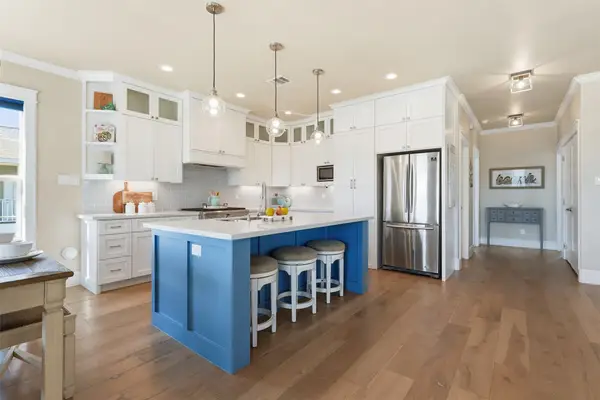 4027 Silver Reef Court, Galveston, TX 77554