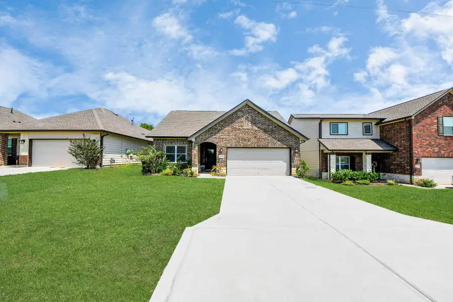 13095 Clearview Drive, Willis, TX 77318 - Image #2