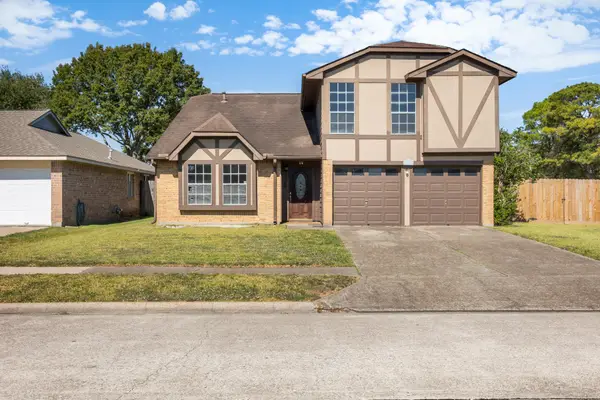10849 Mesquite Drive, La Porte, TX 77571