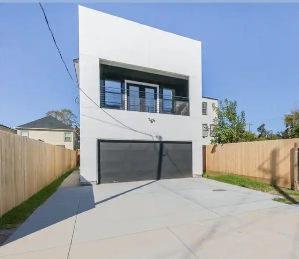 5014 Creekmont Drive, Houston, TX 77091