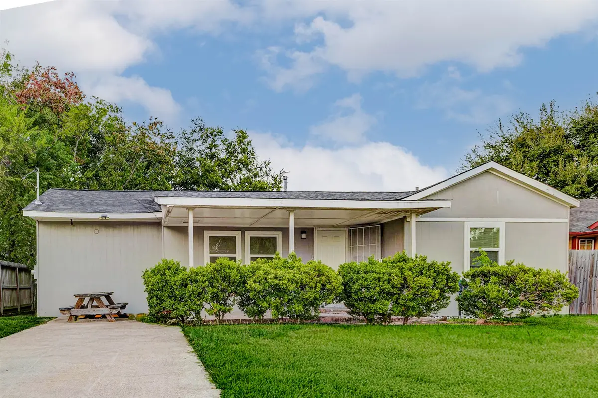 907 Whitaker Avenue, Pasadena, TX 77506 - Image #1