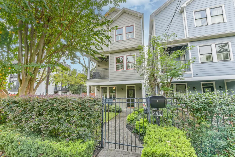 240 E Woodland Street, Houston, TX 77009 - #2