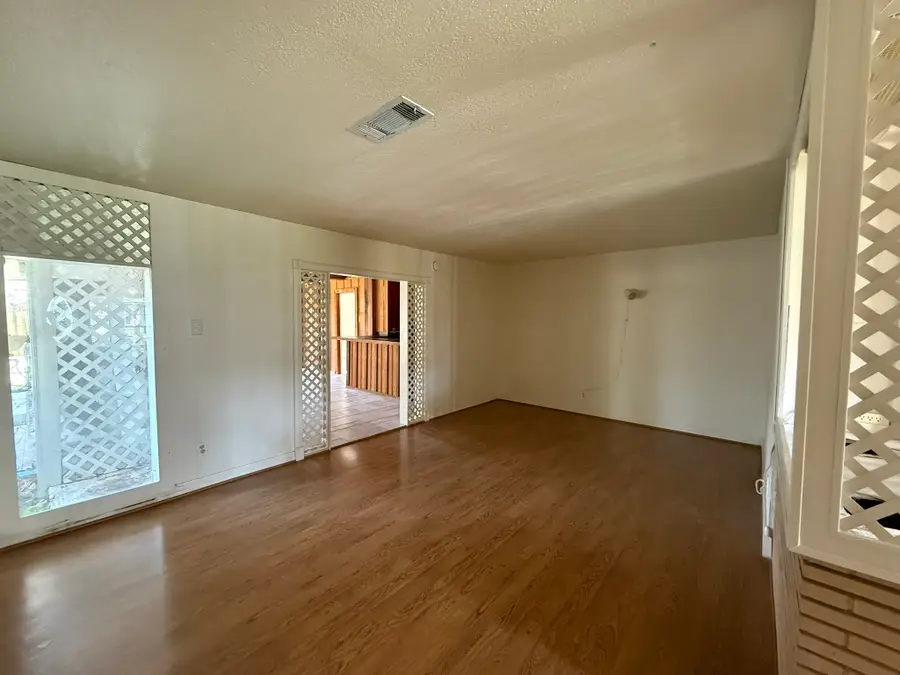 427 22nd Avenue N, Texas City, TX 77590 - #2