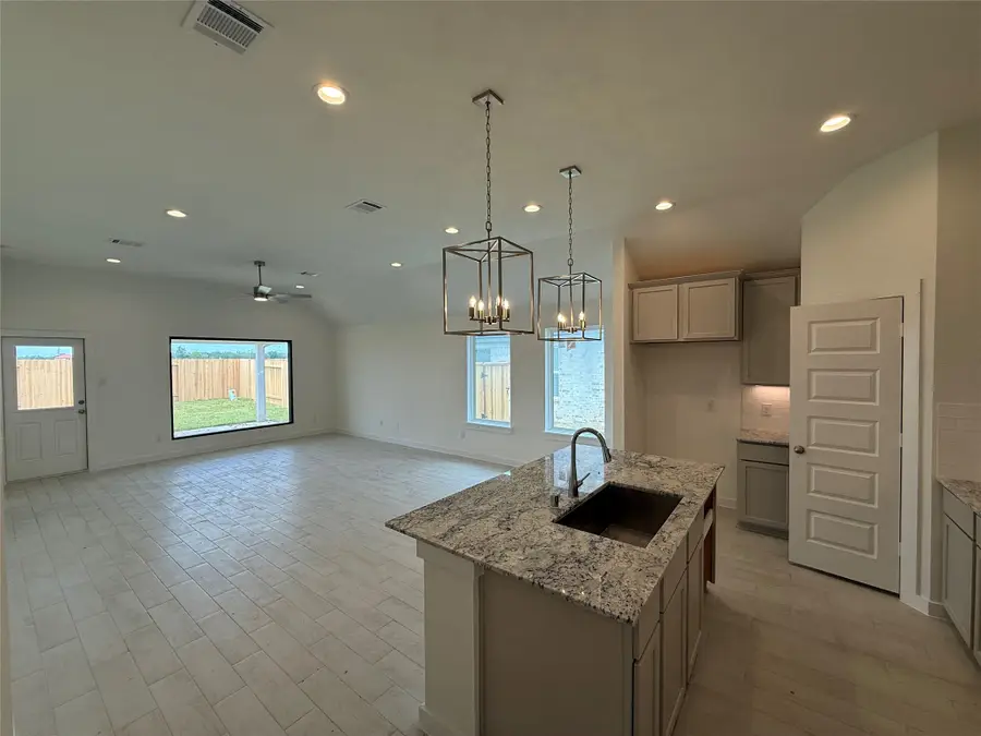 818 Orchard Vale Road, Rosharon, TX 77583 - #2